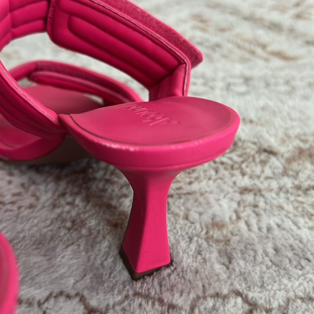 Women's Pink Slide Sandals - Picture 5 of 8